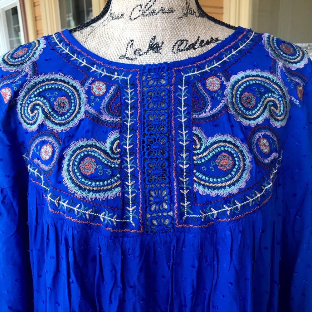 Dress - Picture 4 of 4